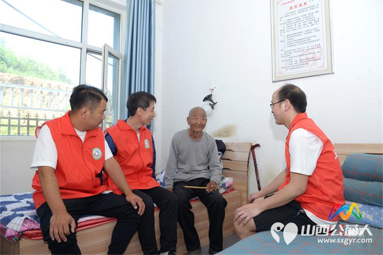 粽香端午爱老同行 上党区义工协会组织志愿者来到康乐敬老院开展志愿服务活动为老人们送上了节日祝福 - 第2张