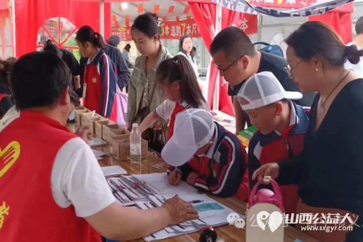 晋中市义工协会寿阳志愿服务队参加 “壹书.图书室计划”爱心捐书志愿服务活动 - 第3张 - 山西公益人 晋中市义工协会寿阳志愿服务队参加 “壹书.图书室计划”爱心捐书志愿服务活动 - 第3张