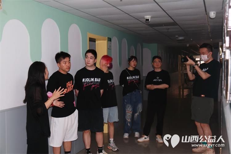 蔡依林官方后援会志愿者从全国各地来到阳曲县残疾人康复中心以实际行动守护星星的孩子 - 第4张 - 山西公益人 蔡依林官方后援会志愿者从全国各地来到阳曲县残疾人康复中心以实际行动守护星星的孩子 - 第4张