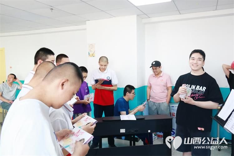 蔡依林官方后援会志愿者从全国各地来到阳曲县残疾人康复中心以实际行动守护星星的孩子 - 第9张 - 山西公益人 蔡依林官方后援会志愿者从全国各地来到阳曲县残疾人康复中心以实际行动守护星星的孩子 - 第9张