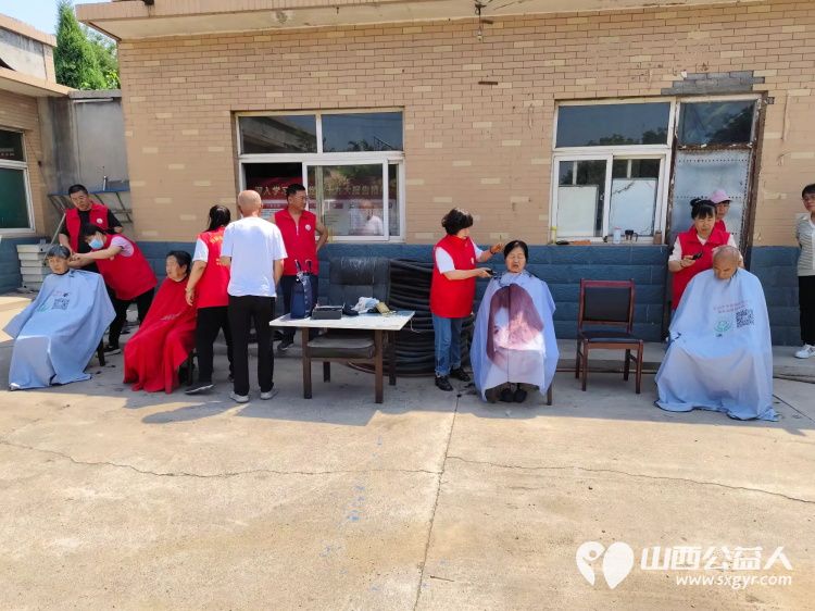 介休市敬老协会敬老爱老助老行动在父亲节之际去张兰镇东北里村服务老人 - 第16张 - 山西公益人 介休市敬老协会敬老爱老助老行动在父亲节之际去张兰镇东北里村服务老人 - 第16张