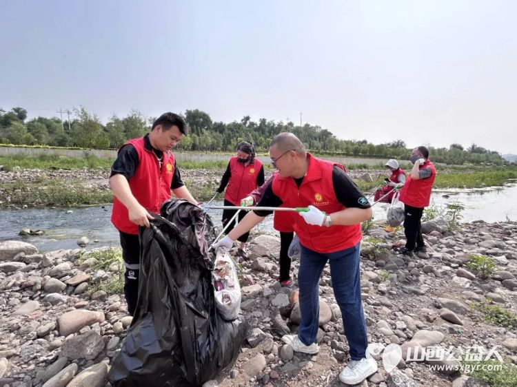 保护母亲河 阳泉义工在行动2024年第20期“保护母亲河”巡河净滩活动在白羊墅湿地公园开展 - 第9张 - 山西公益人 保护母亲河 阳泉义工在行动2024年第20期“保护母亲河”巡河净滩活动在白羊墅湿地公园开展 - 第9张