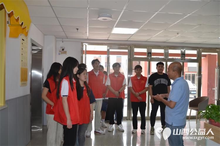 山西国际商务职业学院信息技术系发起公益活动在学校组织扎染绘画创意设计比赛义卖活动义卖款捐给灵星残疾人康复中心 - 第3张 - 山西公益人 山西国际商务职业学院信息技术系发起公益活动在学校组织扎染绘画创意设计比赛义卖活动义卖款捐给灵星残疾人康复中心 - 第3张