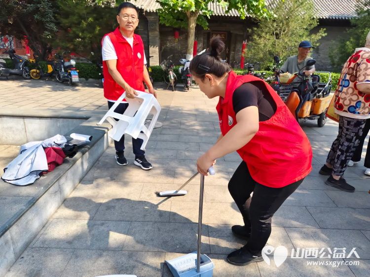 志愿服务进社区健康活动暖人心介休市敬老协会走进北关街道北大街社区服务社区行动不便的老人 - 第25张 - 山西公益人 志愿服务进社区健康活动暖人心介休市敬老协会走进北关街道北大街社区服务社区行动不便的老人 - 第25张