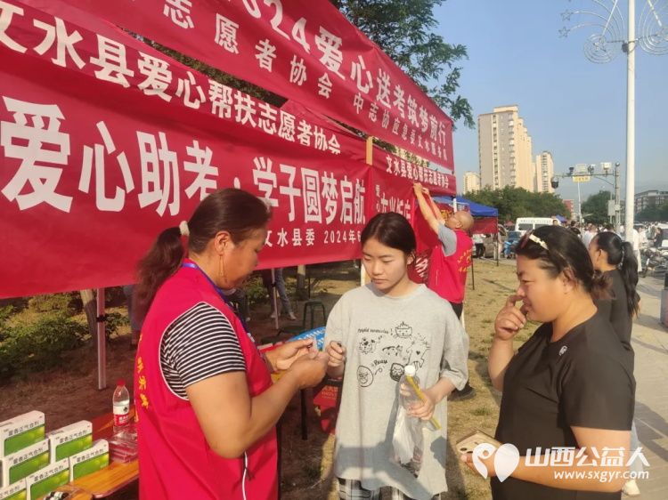 文水县爱心帮扶志愿者协会开展文明实践我行动为主题的志愿服务活动----爱心送考为广大中考考生送去浓浓关怀 - 第28张 - 山西公益人 文水县爱心帮扶志愿者协会开展文明实践我行动为主题的志愿服务活动----爱心送考为广大中考考生送去浓浓关怀 - 第28张