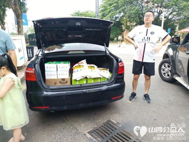 山西忻州志愿者冯丽2024年6月20奔赴广东梅州平远抗洪救灾,特大暴雨山体滑坡洪水无情人间有爱尽自己绵薄之力帮助灾民 - 第25张 - 山西公益人 山西忻州志愿者冯丽2024年6月20奔赴广东梅州平远抗洪救灾,特大暴雨山体滑坡洪水无情人间有爱尽自己绵薄之力帮助灾民 - 第25张