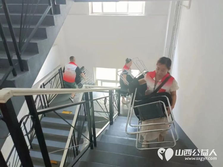 迎七一颂党恩唱红歌 七一文艺汇演圆满成功长治正能量书画研究院的志愿者们为文艺汇演开展志愿服务活动 - 第21张