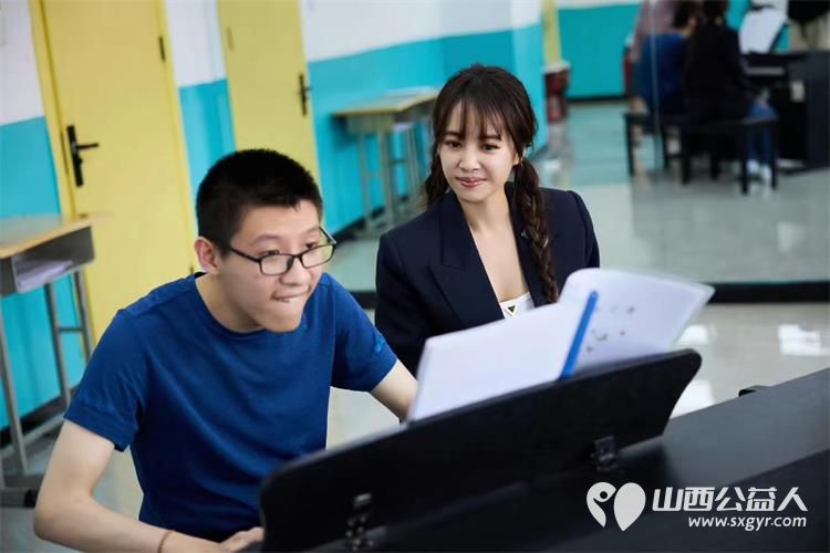 蔡依林官方后援会志愿者从全国各地来到阳曲县残疾人康复中心以实际行动守护星星的孩子 - 第11张 - 山西公益人 蔡依林官方后援会志愿者从全国各地来到阳曲县残疾人康复中心以实际行动守护星星的孩子 - 第11张