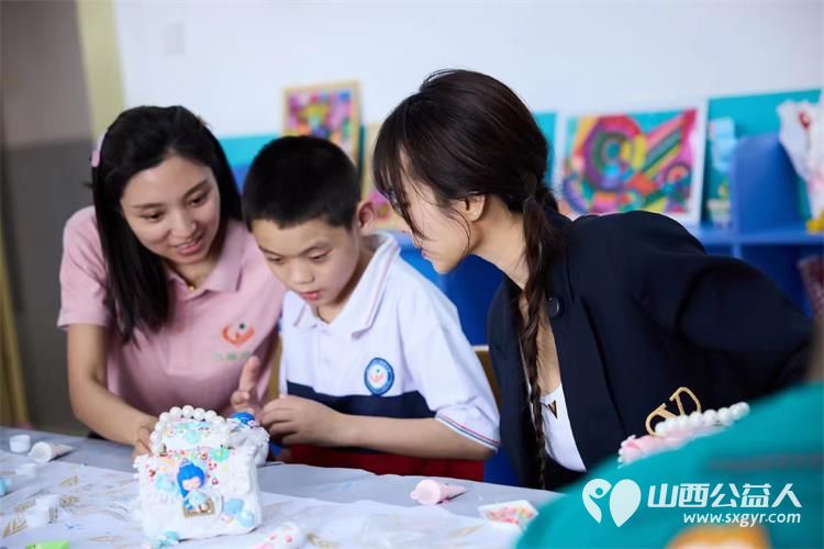 蔡依林官方后援会志愿者从全国各地来到阳曲县残疾人康复中心以实际行动守护星星的孩子 - 第2张 - 山西公益人 蔡依林官方后援会志愿者从全国各地来到阳曲县残疾人康复中心以实际行动守护星星的孩子 - 第2张