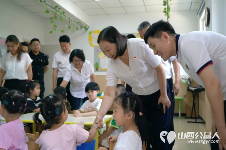 静听花开七一同行----山西省残疾人福利基金会联合各爱心会计师事务所走进太原市阳光狮语听障儿童康复中心关爱听障残疾儿童慰问活动 - 第5张