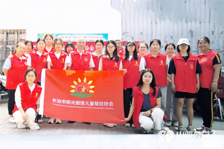 长治市阳光困境儿童帮扶协会赴长治市潞洲区常青街道角沿村开展义务理发志愿服务活动 - 第1张