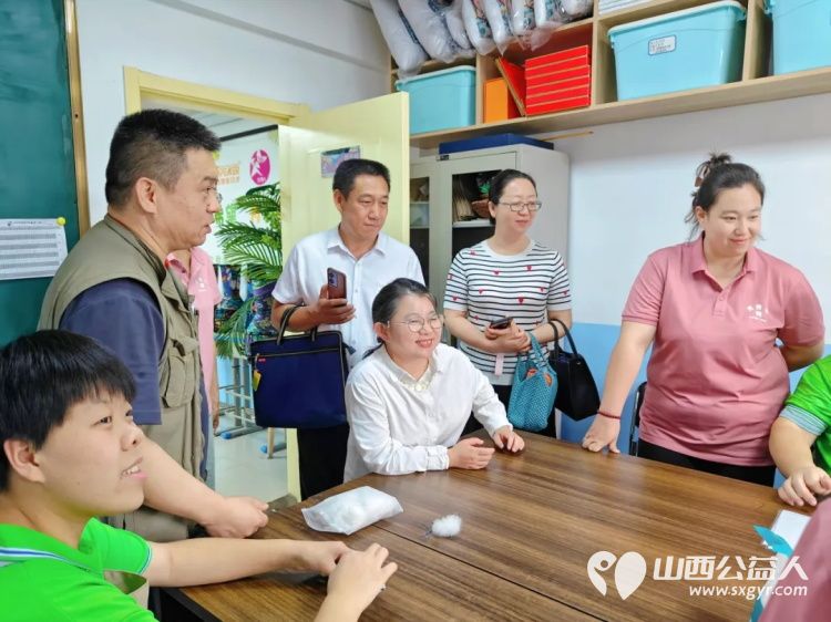 山西省残联第四党支部联手山西忠诺卫士品牌管理有限公司莅临安健儿开展关爱残疾儿童“七一”党建活动 - 第13张