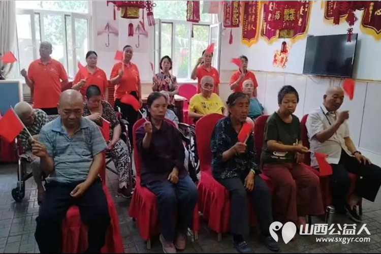 太原市源缘圆老年公寓喜迎103周年党的生日,晋源区社会组织党建指导员刘梅岭七一来看望老人 - 第1张 - 山西公益人 太原市源缘圆老年公寓喜迎103周年党的生日,晋源区社会组织党建指导员刘梅岭七一来看望老人 - 第1张