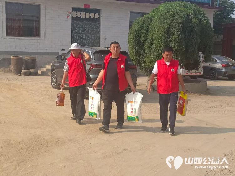 介休市敬老协会敬老爱老助老行动在龙凤镇南庄村绵山镇保和村义安镇北盐场村慰问特困老党员每位老人10斤大米40斤特精粉5斤豆油 - 第7张 - 山西公益人 介休市敬老协会敬老爱老助老行动在龙凤镇南庄村绵山镇保和村义安镇北盐场村慰问特困老党员每位老人10斤大米40斤特精粉5斤豆油 - 第7张