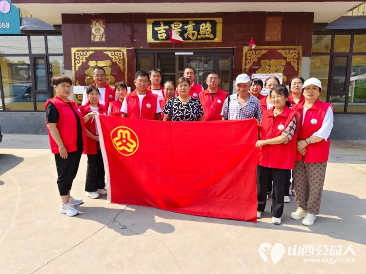 介休市龙凤镇峪子村迎来了介休市敬老协会敬老爱老助老行动志愿者给老人们义诊理发 - 第14张 - 山西公益人 介休市龙凤镇峪子村迎来了介休市敬老协会敬老爱老助老行动志愿者给老人们义诊理发 - 第14张