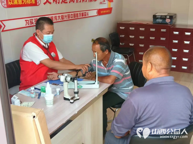 介休市龙凤镇峪子村迎来了介休市敬老协会敬老爱老助老行动志愿者给老人们义诊理发 - 第13张 - 山西公益人 介休市龙凤镇峪子村迎来了介休市敬老协会敬老爱老助老行动志愿者给老人们义诊理发 - 第13张