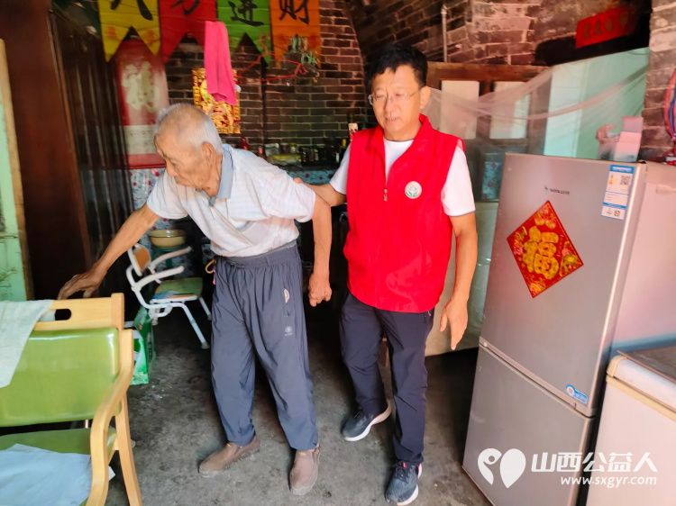 介休市敬老协会孝善行敬老行动在连福镇南王里村入户特困老人87岁田兆武家中 - 第5张 - 山西公益人 介休市敬老协会孝善行敬老行动在连福镇南王里村入户特困老人87岁田兆武家中 - 第5张