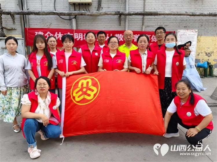 志愿服务进社区健康活动暖人心----介休市敬老协会走进西南街道南河沿街社区服务老人 - 第2张 - 山西公益人 志愿服务进社区健康活动暖人心----介休市敬老协会走进西南街道南河沿街社区服务老人 - 第2张