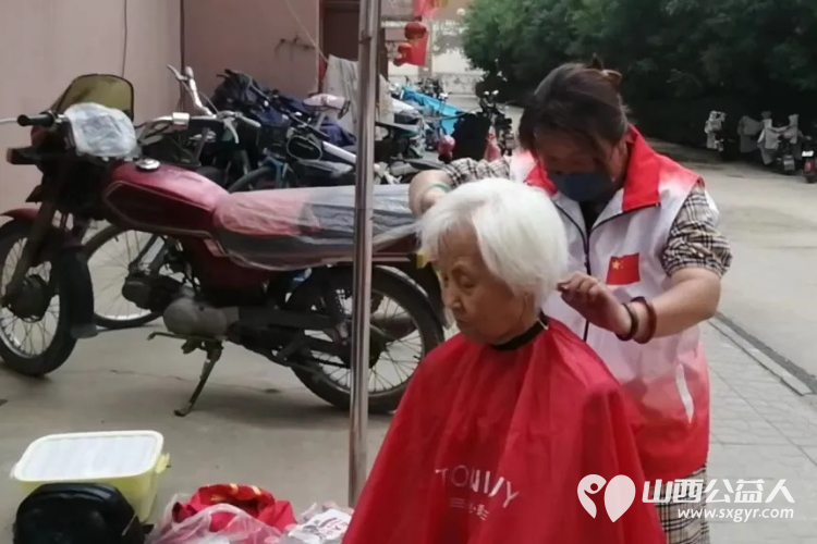 正能量公益山西交城联络站（交城县福田公益协会）庆七一，爱心义剪活动 - 第2张