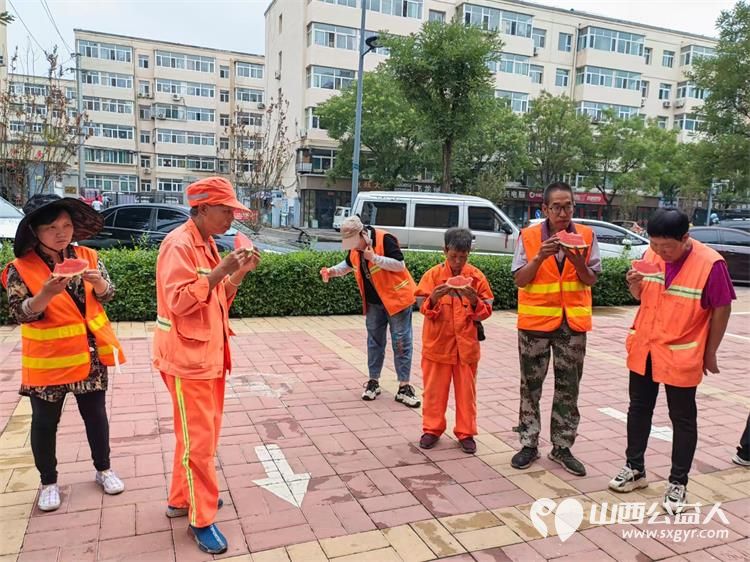 太原市龙城义工组织爱心志愿者,爱心企业上海蟹状元企业发展有限公司开展暑期慰问活动 - 第6张 - 山西公益人 太原市龙城义工组织爱心志愿者,爱心企业上海蟹状元企业发展有限公司开展暑期慰问活动 - 第6张