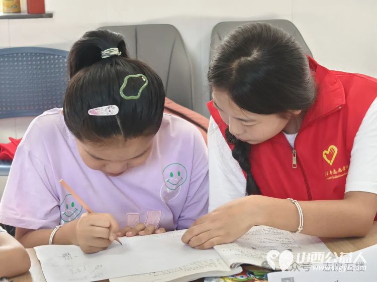 山西农业大学三下乡团队与太原学院数学系梦幻联动，助力石楼留守儿童开展了课业辅导活动 - 第11张