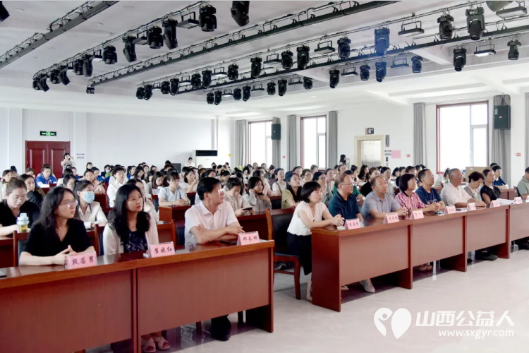 三晋爱心妈妈健康行公益活动走进吕梁山西省妇女儿童发展基金会捐赠价值15万元的款物 - 第7张