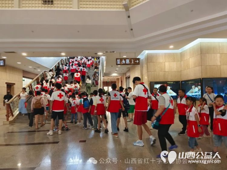 山西省红十字志愿协会小小宣讲员走进博物院 了解山西文化和历史体验文化魅力 - 第2张 - 山西公益人 山西省红十字志愿协会小小宣讲员走进博物院 了解山西文化和历史体验文化魅力 - 第2张