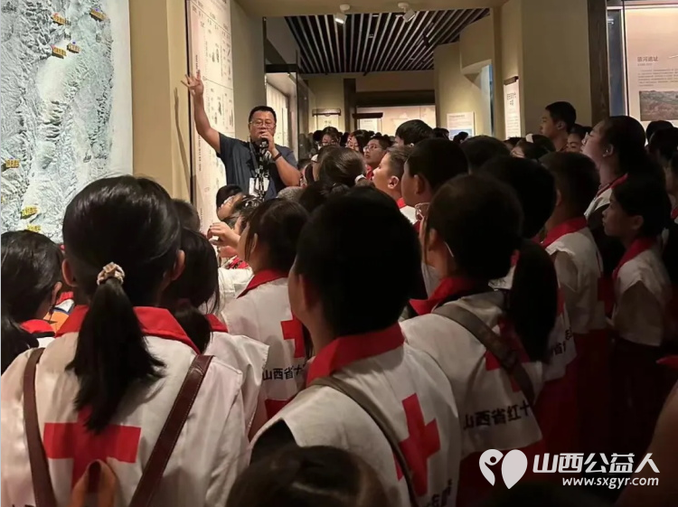 山西省红十字志愿协会小小宣讲员走进博物院 了解山西文化和历史体验文化魅力 - 第8张 - 山西公益人 山西省红十字志愿协会小小宣讲员走进博物院 了解山西文化和历史体验文化魅力 - 第8张