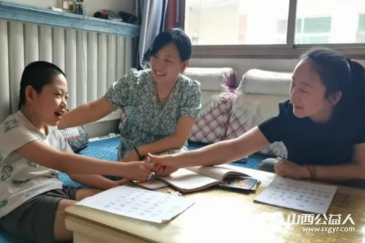 迎夏而绽 待花盛开——太原市福利院特教学校开展困境儿童暑期关爱特别行动 - 第1张