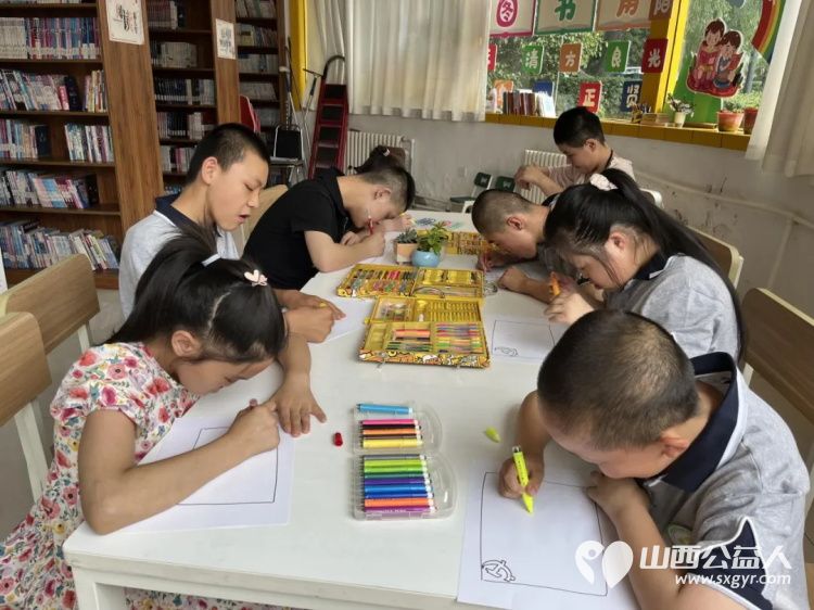 太原市儿童福利院、太原孤残儿童特殊教育学校组织学生进行听取经典革命故事、红歌合唱、画出自己心中的党旗活动 - 第4张 - 山西公益人 太原市儿童福利院、太原孤残儿童特殊教育学校组织学生进行听取经典革命故事、红歌合唱、画出自己心中的党旗活动 - 第4张