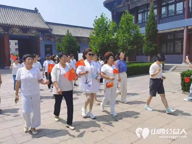 长治市爱心妈妈公益协会走进沁县开展“七一”主题党日活动参观牺盟会新军纪念馆接受革命教育 - 第4张