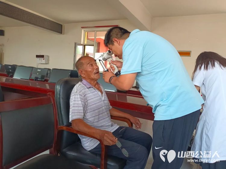 走进连福镇张良村,介休市敬老协会“孝善行”之敬老爱老助老行动爱心理发义诊 - 第14张 - 山西公益人 走进连福镇张良村,介休市敬老协会“孝善行”之敬老爱老助老行动爱心理发义诊 - 第14张