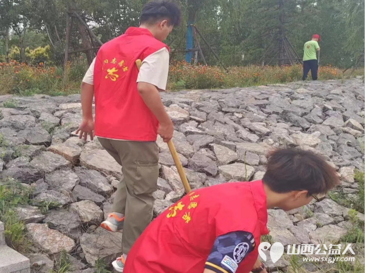 寿阳县卡卡公益志愿者协会带领志愿者队伍在石门河开展“保护生态环境，善待地球母亲”志愿服务活动 - 第9张