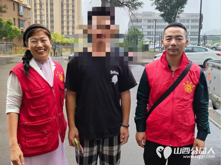 寿阳县卡卡公益志愿者协会爱心人士慷慨解囊积极资助我县12名贫困学生每人1000元 - 第4张