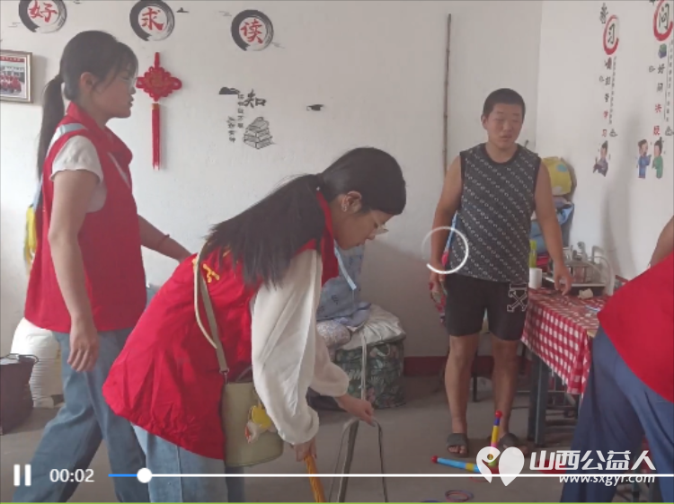 长治市善泽留守困境儿童救助协会温暖守护上门服务助困难家庭走出困境赠送学习用品上门维修房屋 - 第7张