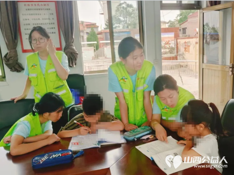 晋中新青年高校志愿者联合服务中心联合山西中医药大学开展“三下乡”助力乡村振兴社会实践活动 - 第5张 - 山西公益人 晋中新青年高校志愿者联合服务中心联合山西中医药大学开展“三下乡”助力乡村振兴社会实践活动 - 第5张