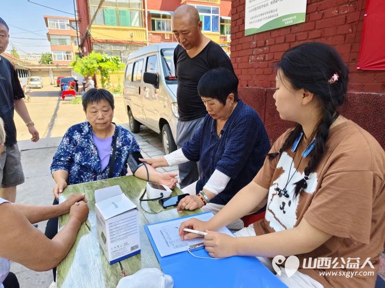 志愿服务进社区健康活动暖人心介休市敬老协会走进东南街道迎翠街社区和西南街道光明路社区健康义诊爱心理发 - 第22张 - 山西公益人 志愿服务进社区健康活动暖人心介休市敬老协会走进东南街道迎翠街社区和西南街道光明路社区健康义诊爱心理发 - 第22张