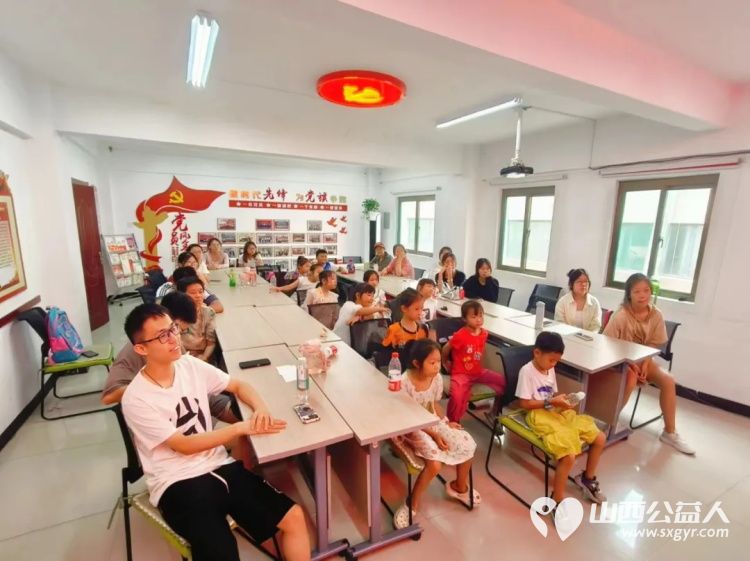 临汾市康庄社区开展以红色教育为主题的绘本阅读活动，在寓教于乐中激发青少年的爱国主义情怀 - 第2张