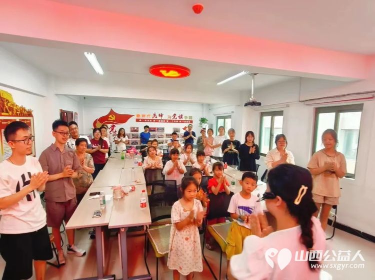 临汾市康庄社区开展以红色教育为主题的绘本阅读活动，在寓教于乐中激发青少年的爱国主义情怀 - 第3张