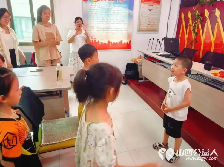 临汾市康庄社区开展以红色教育为主题的绘本阅读活动，在寓教于乐中激发青少年的爱国主义情怀 - 第4张