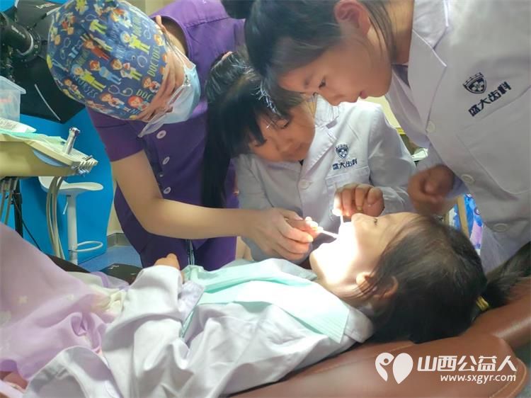 太原市龙城义工组织小志愿者在太原市盛大齿科参加爱齿护齿小牙医研学活动 - 第9张