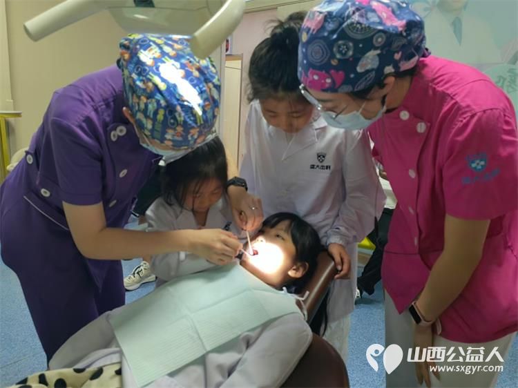 太原市龙城义工组织小志愿者在太原市盛大齿科参加爱齿护齿小牙医研学活动 - 第10张