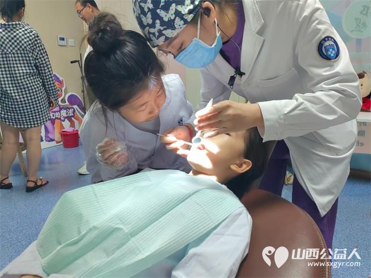 太原市龙城义工组织小志愿者在太原市盛大齿科参加爱齿护齿小牙医研学活动 - 第8张