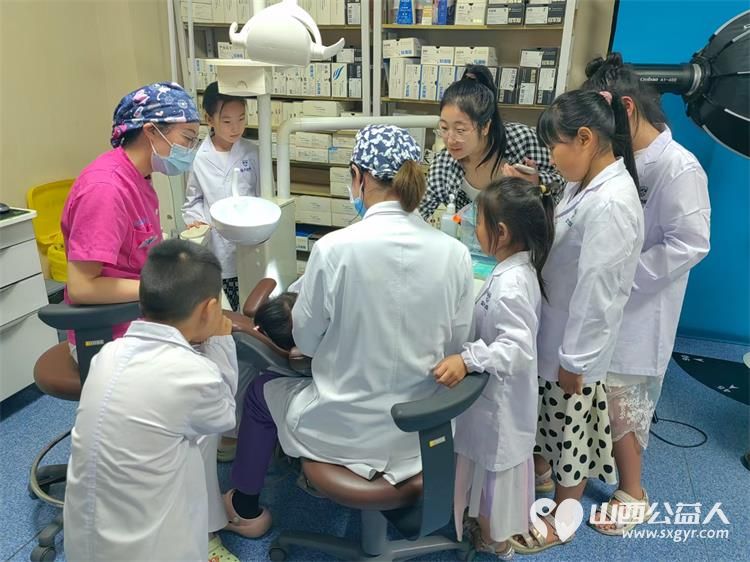 太原市龙城义工组织小志愿者在太原市盛大齿科参加爱齿护齿小牙医研学活动 - 第3张