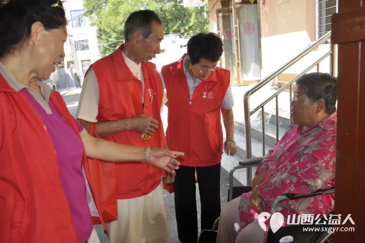 山西省文化发展基金会工会我帮你志愿服务队走进河涝湾社区幸福养老院慰问养老院里的老人 - 第20张