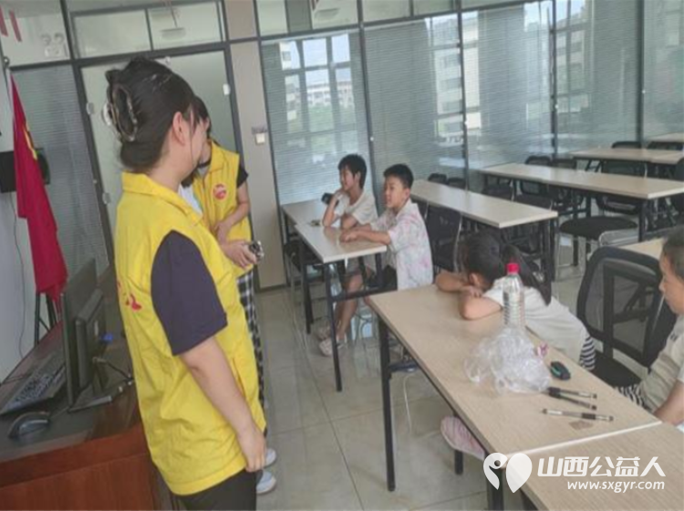 多彩暑期课堂点亮缤纷假期太原市尖草坪区汇丰街道乾泽园社区联合山西川至公益发展中心组织开展了暑期夏令营活动 - 第6张 - 山西公益人 多彩暑期课堂点亮缤纷假期太原市尖草坪区汇丰街道乾泽园社区联合山西川至公益发展中心组织开展了暑期夏令营活动 - 第6张