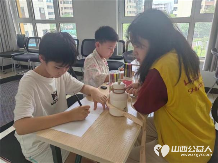 多彩暑期课堂点亮缤纷假期太原市尖草坪区汇丰街道乾泽园社区联合山西川至公益发展中心组织开展了暑期夏令营活动 - 第3张 - 山西公益人 多彩暑期课堂点亮缤纷假期太原市尖草坪区汇丰街道乾泽园社区联合山西川至公益发展中心组织开展了暑期夏令营活动 - 第3张