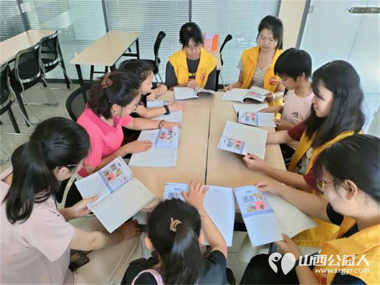 多彩暑期课堂点亮缤纷假期太原市尖草坪区汇丰街道乾泽园社区联合山西川至公益发展中心组织开展了暑期夏令营活动 - 第2张 - 山西公益人 多彩暑期课堂点亮缤纷假期太原市尖草坪区汇丰街道乾泽园社区联合山西川至公益发展中心组织开展了暑期夏令营活动 - 第2张
