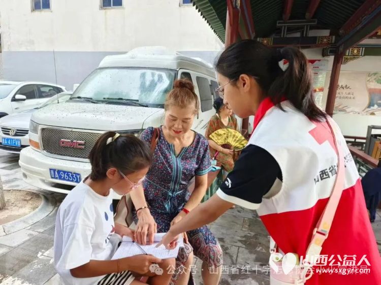 山西省红十字志愿协会小小宣讲员在文瀛公园爱心宣讲知识火花四溅 - 第25张 - 山西公益人 山西省红十字志愿协会小小宣讲员在文瀛公园爱心宣讲知识火花四溅 - 第25张