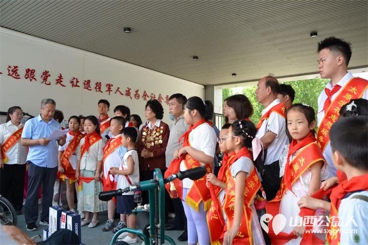 太原学花志愿服务中心志愿者在八一节前走进晋中荣军医院慰问退伍老兵活动 - 第15张 - 山西公益人 太原学花志愿服务中心志愿者在八一节前走进晋中荣军医院慰问退伍老兵活动 - 第15张